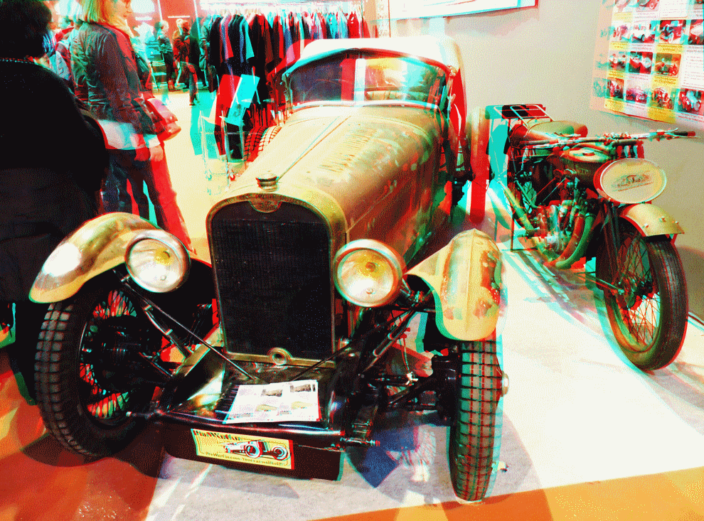 retromobile_paris_2014_old_car_3d